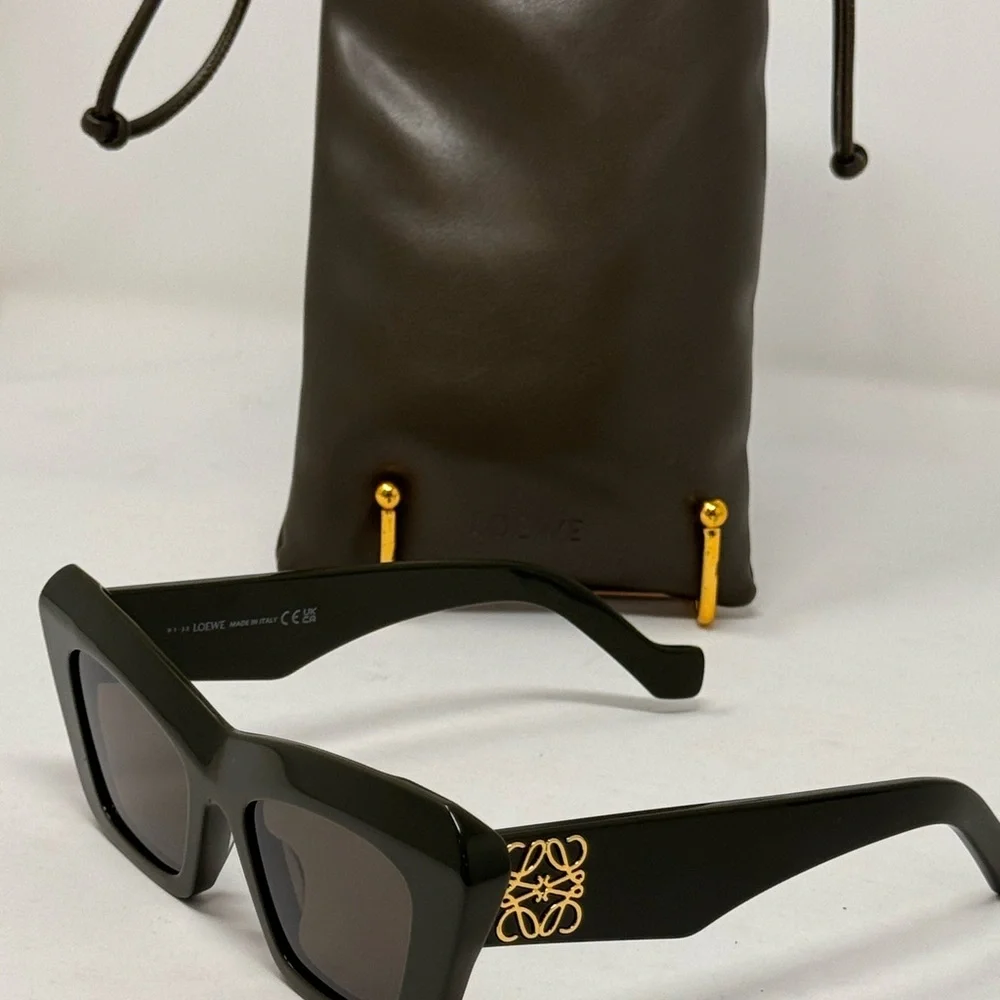 💯Authentic Loewe Beveled Car Eye olive green sunglasses
